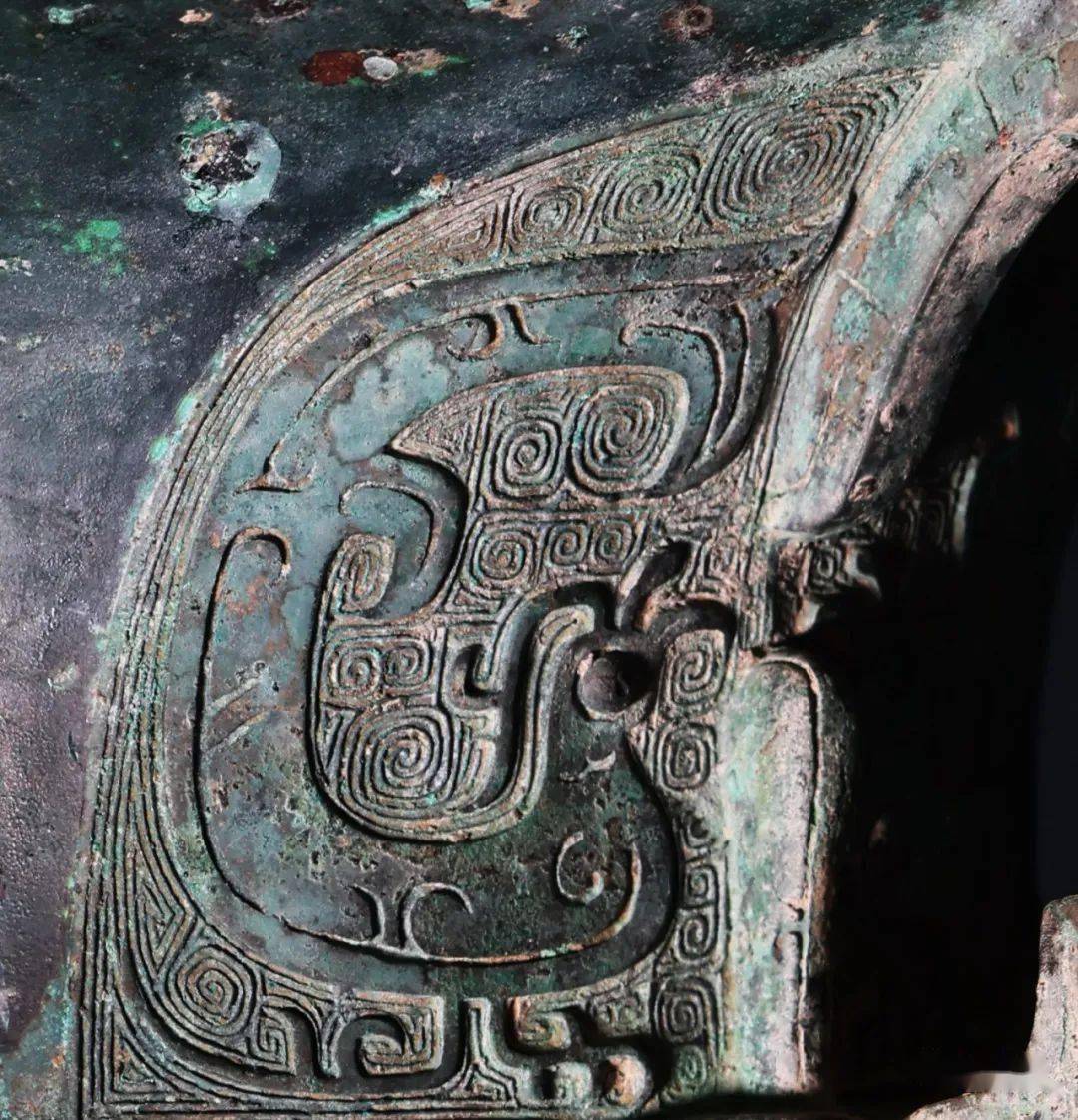 本单元精选的商周时期青铜器,无论是出自商代方国大墓,还是西周历代晋