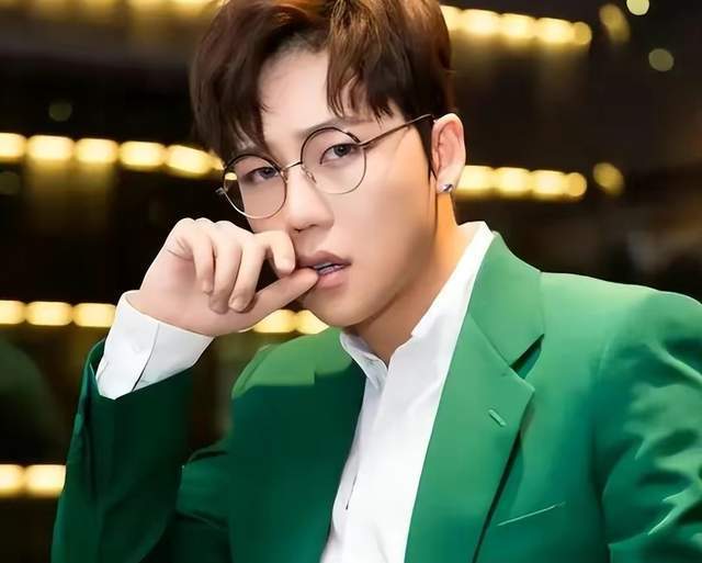 歌手刘维一年内痛失两位至亲,成为了一个孤儿,粉丝留言让人泪目_父亲