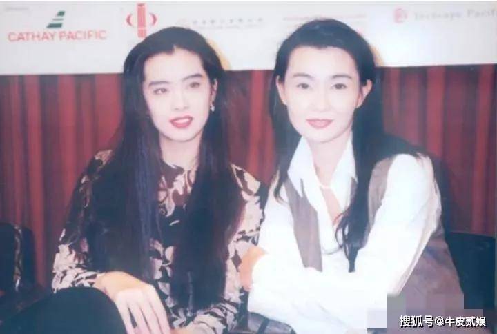 港风妆容穿搭风格_那些年港片女神的风采_港风女神气质