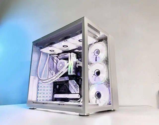 5900元组装海景房电脑，超高颜值，豪华配件，心动主机