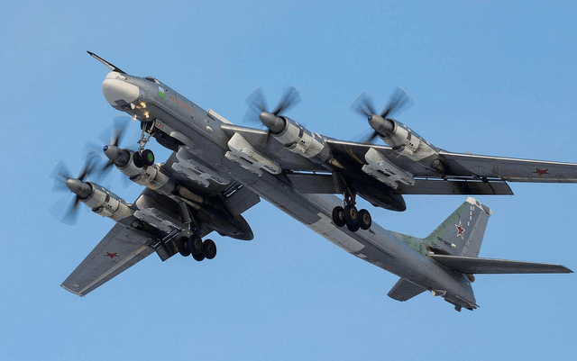 美国“幽灵”轰炸机逼近俄罗斯，可实施“毁灭性打击”