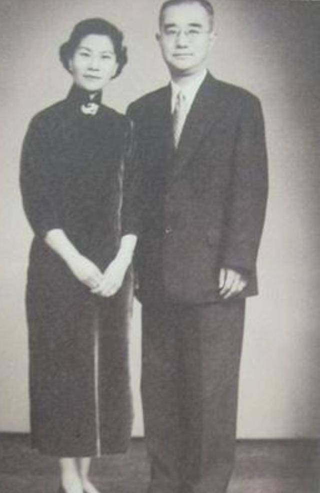 白富美,拿着老婆的钱,去养其他女人,老婆直接离婚_吴弱男_章士钊_资源