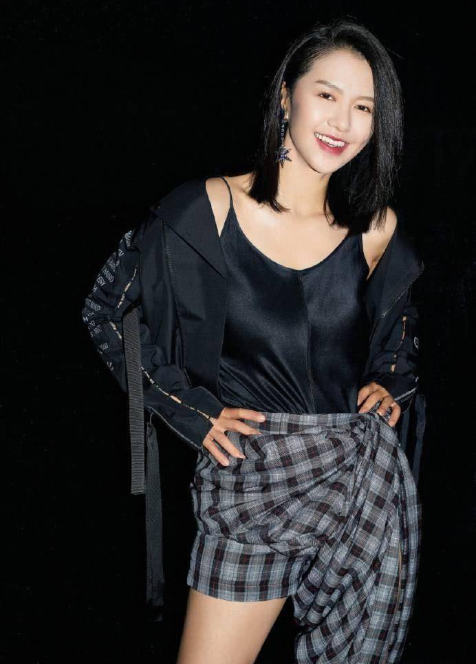 "蜜桃臀"训练计划,成就38岁谭维维的劲爆好身材,一起来看看_健身_造型