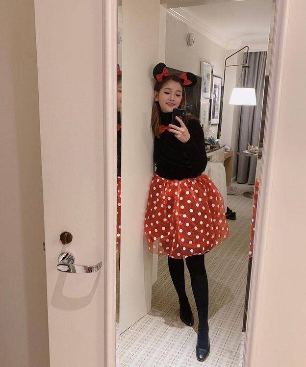 28岁新生代演员简约时尚的一面,《寄生虫》让全世界认识朴素丹