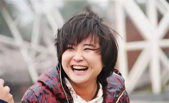 喜剧界女王贾玲,战胜一切偏见与质疑,以高情商屹立娱乐圈_包贝尔_方面