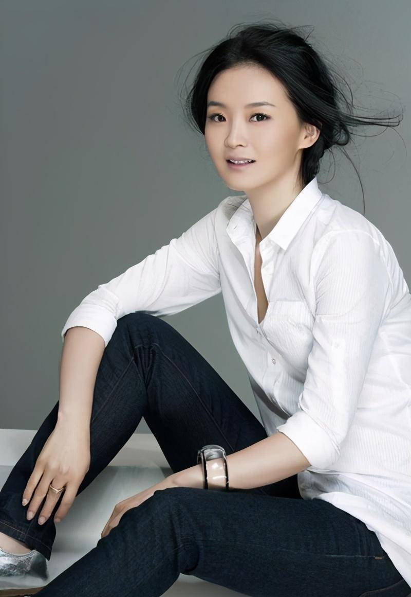 王艳穿搭很豪气!