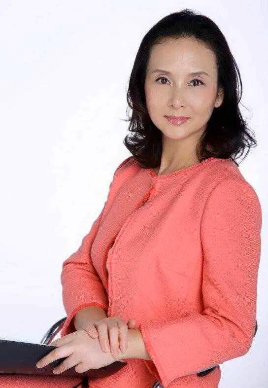 她的倾世容颜敢和女儿国国王朱琳媲美_邱佩宁_唐僧_嫦娥