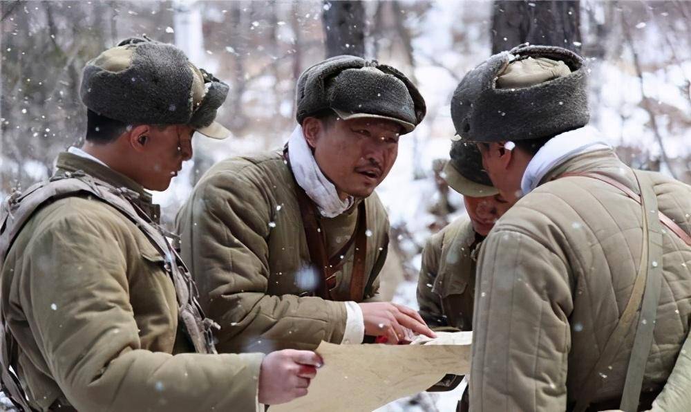 要求50军和38军112师在汉江南岸坚决阻击美军,拖住其主力