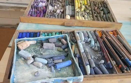 把粉笔画画成这样,真不敢相信自己的眼睛!_画作_生活_姑娘