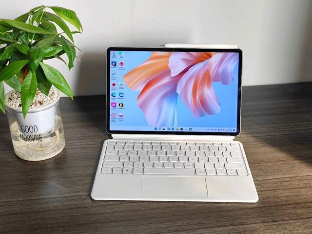 双11二合一青年条记本保举，华为 MateBook E系列上手测评