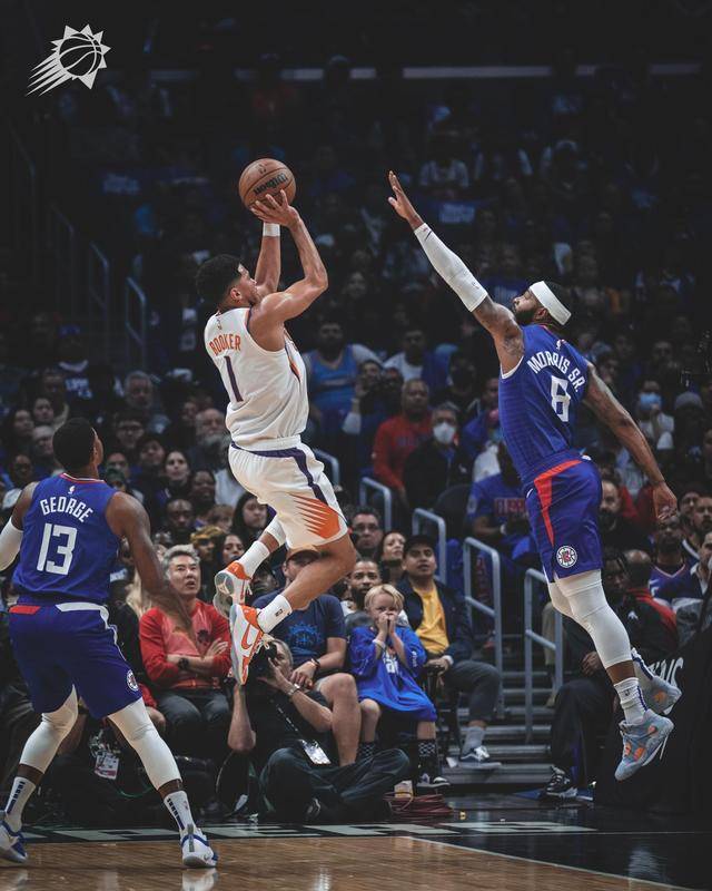 布克35 4,小卡乔治27分_命中_三分球_沃尔