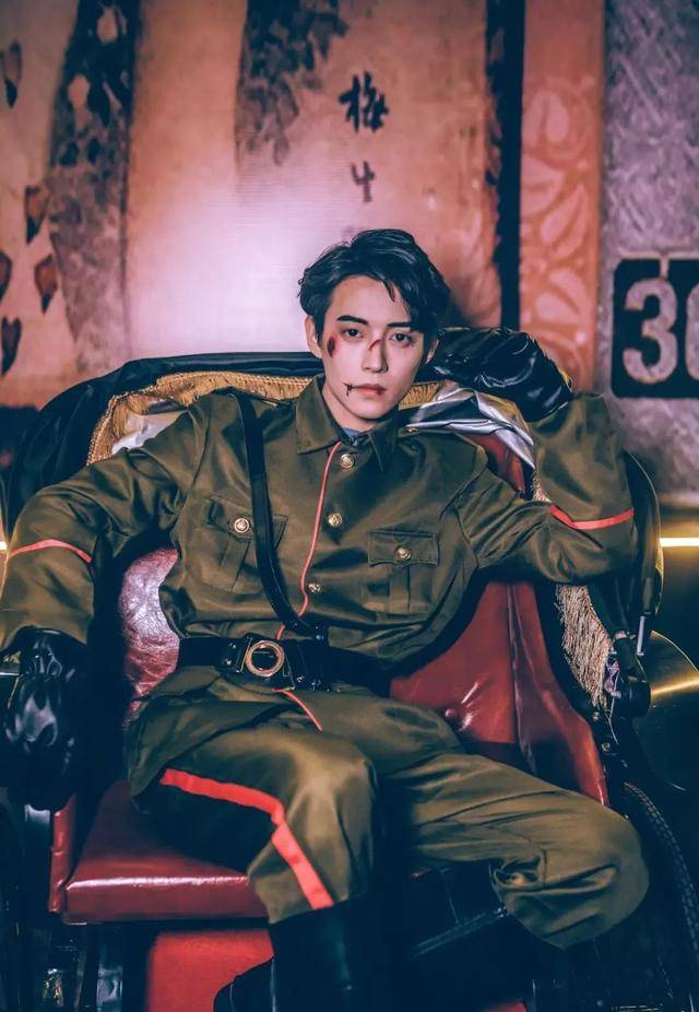 懿达图图 ↓精灵鬼可爱伶俐的@you李奕 ↓校草鬼想帮他疗伤的@席鑫锐