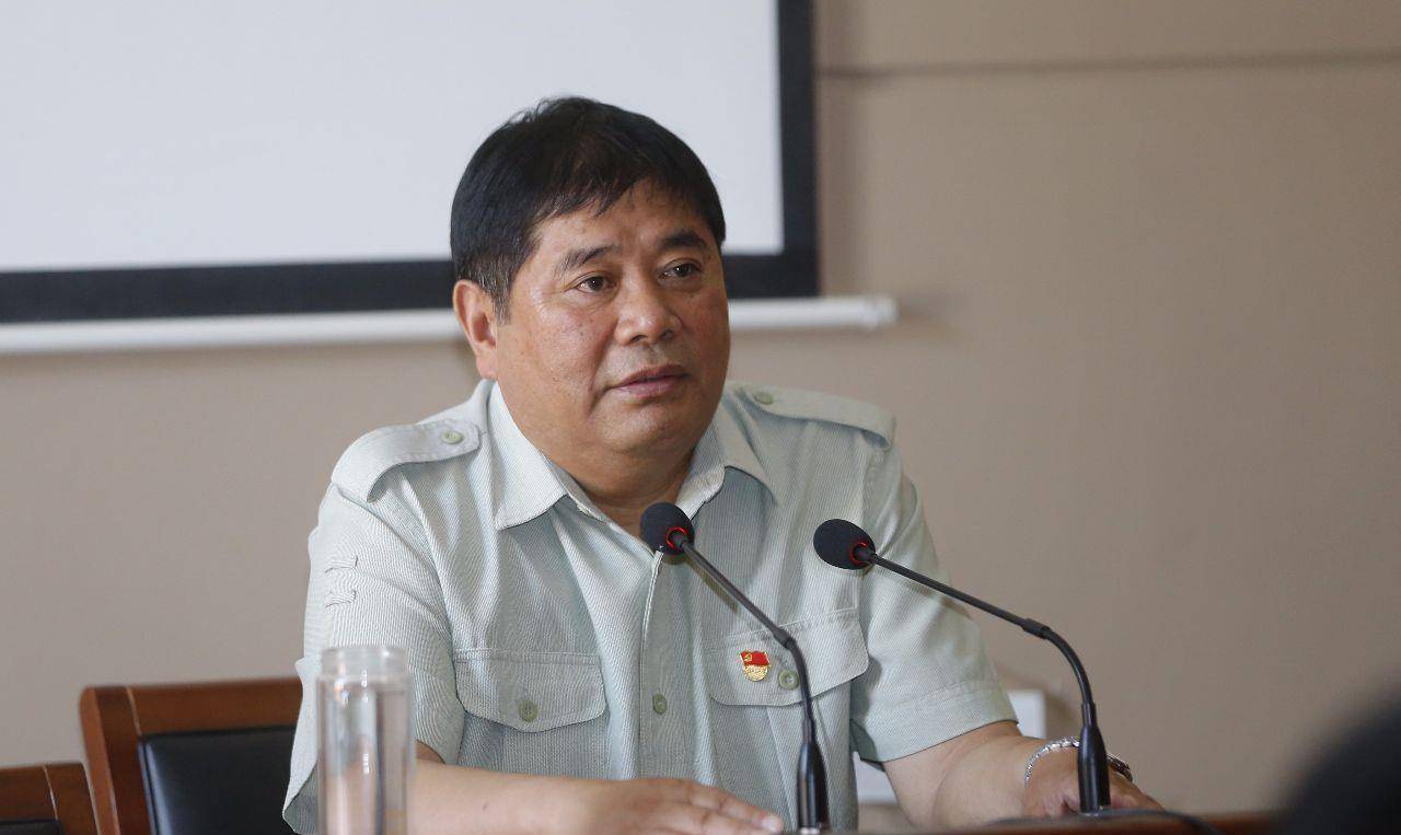 张荣锁:变卖家产为家乡修路,路通后,他被村民举报了_回龙村_生活_村里