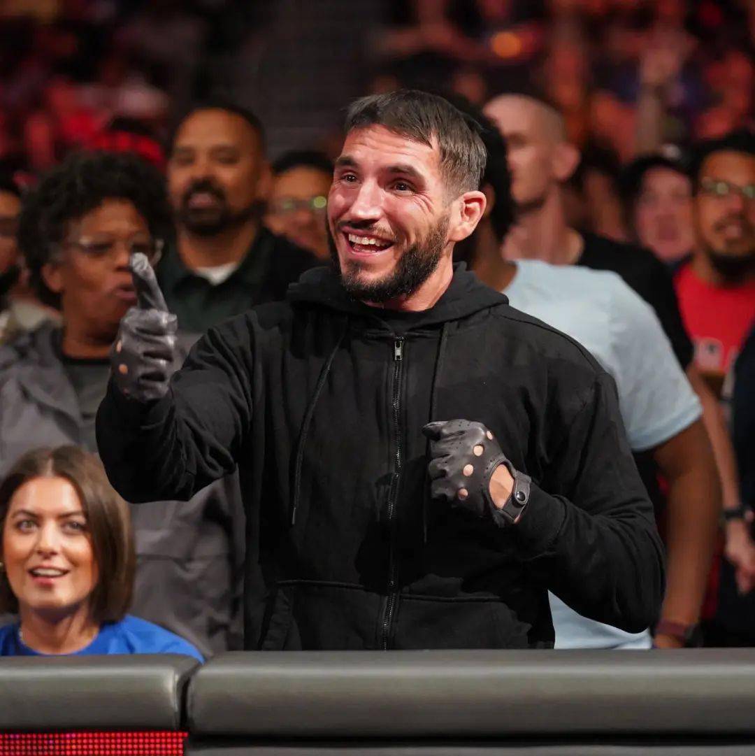wweraw现场照抓拍多米尼克自称现代艾迪格雷罗二柱子对战米兹强尼挑衅