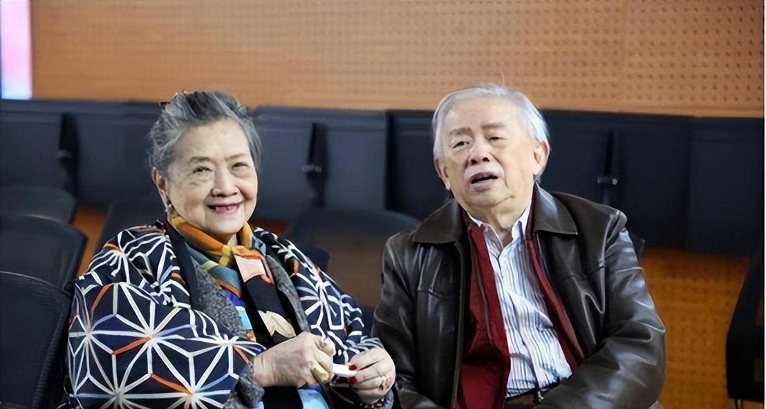 "东方夜莺"朱逢博:30岁和老师闪婚,85岁守了丈夫骨灰14年_父亲_生活