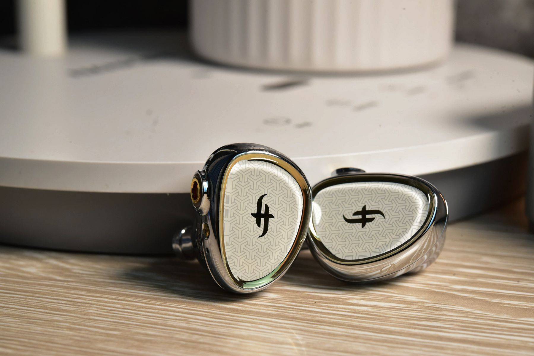 年度惊喜之作,它为国产动圈耳机正名!兴戈EA2000评测