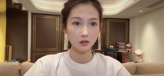 网红姜立自曝与小刚学长交往!