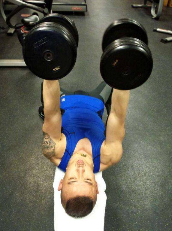 40岁聂远保持着30岁的状态,他保持青春的秘诀是健身