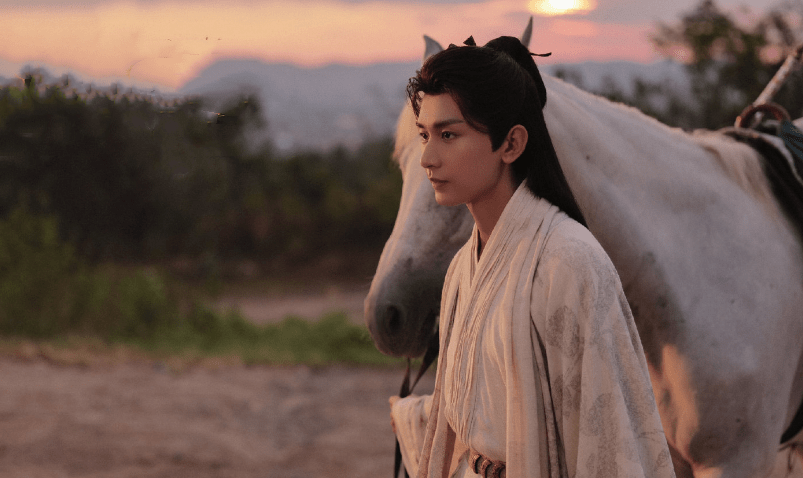 《不祥纹莲花楼》官宣，躲过成毅，我却被34岁的男三号冷艳了