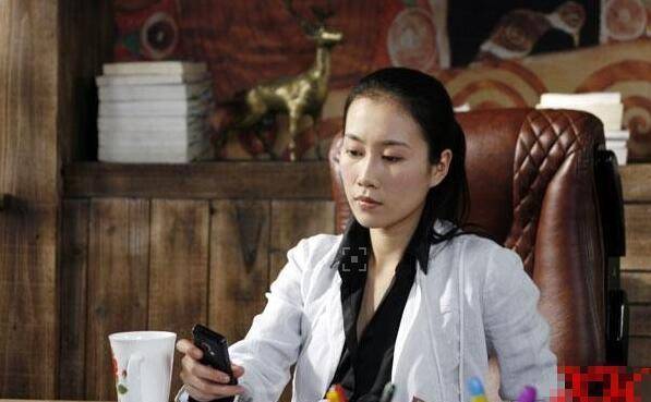 要说的她长相酷似韩雪,而且比韩雪还出道要早,她就是温峥嵘