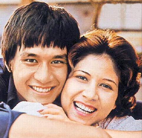 1983年,傅声遇诡异车祸身亡,甄妮为其生女守寡至今,他凭什么?