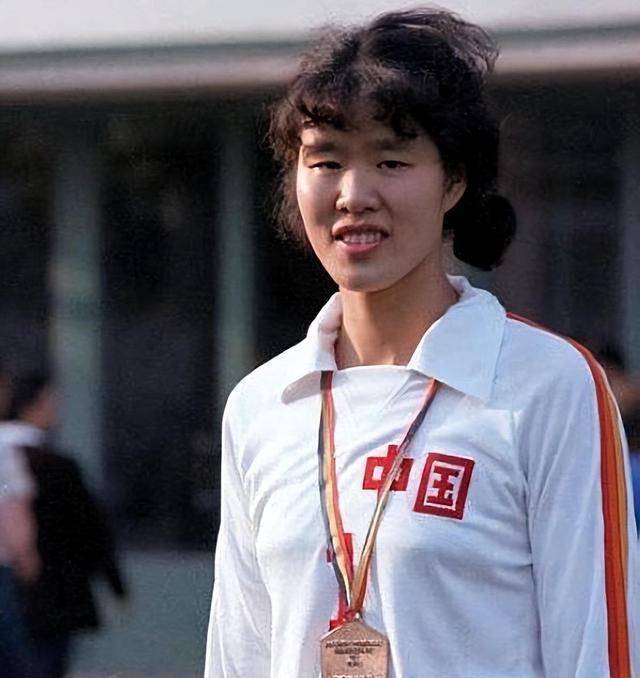 1970年,13岁的周小兰在南京读小学五年级.