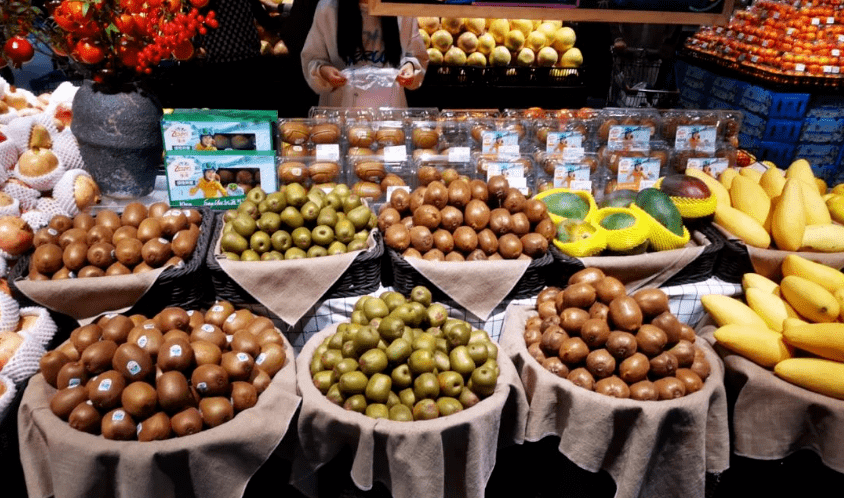 胖东来最新美蔬果美陈欣赏_商品_侵权_葡萄