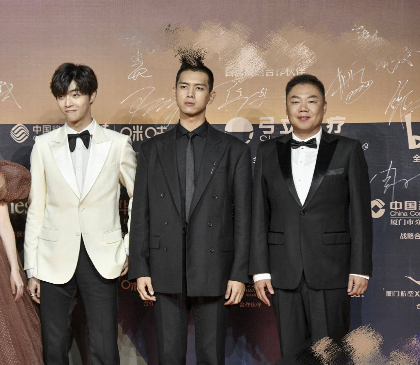 陈立农和李现同时亮相,成为鲜肉与硬汉组合,陈立农