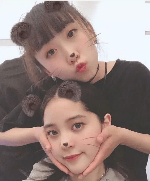 杨超越闺蜜陈意涵,宋祖儿闺蜜林允,看到欧阳娜娜闺蜜:我酸了!