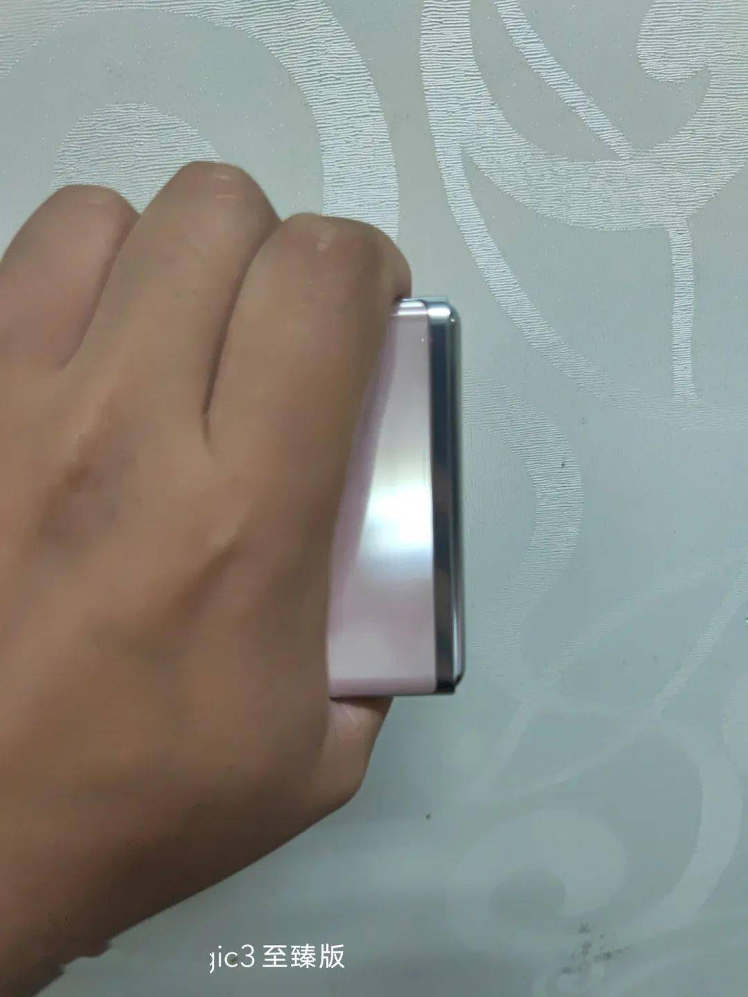 华为P60/Pro旗舰机系列曝光，代号“蒙娜丽莎”；折叠屏新机Pocket S真机照片流出