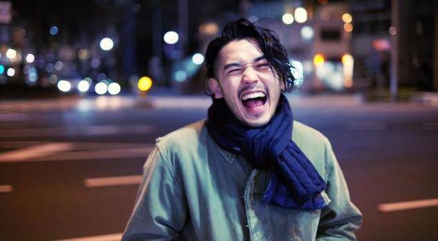 从200斤到做模特,花上百万和江疏影谈恋爱,34岁终火爆全网_马志威