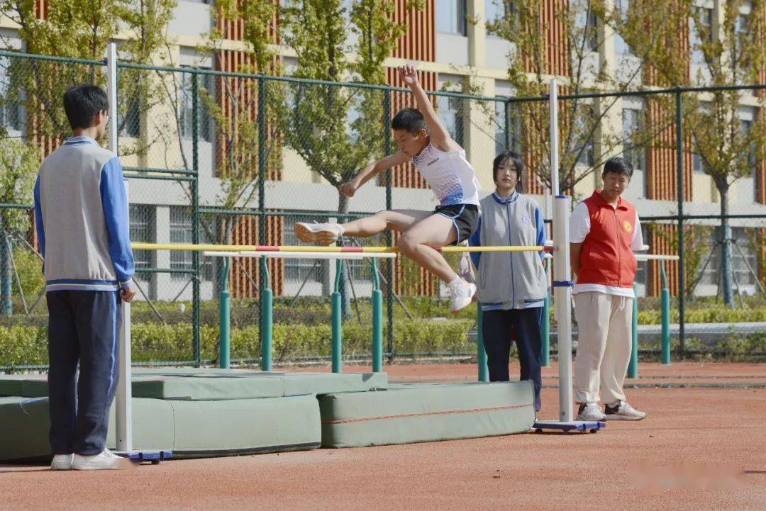 二郎口小学;体育道德风尚奖:赤镇小学,管坝民族学校,南屏路小学,石沛