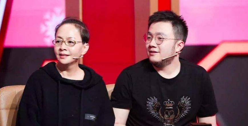 宋丹丹曾不喜的儿媳,比巴图大7岁,如今婚姻幸福还征服了婆婆_王博谷