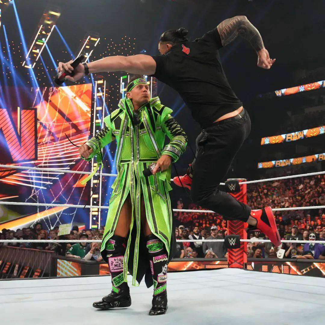 猛兽大布和罗曼宝冠大赛前现身,明日华和小魔女伤愈回归,强尼爆料米兹