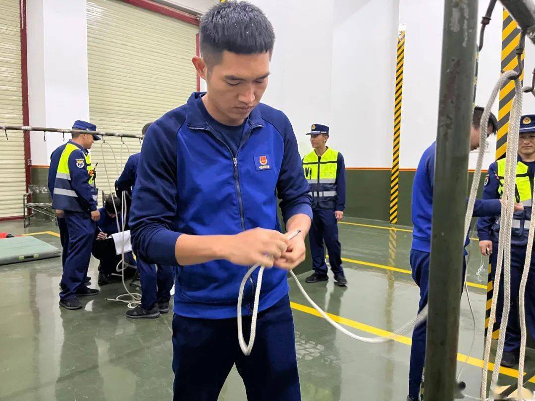 力系统制作100米消防障碍操攀登6m拉梯操单杠卷身上5000米跑消防救援