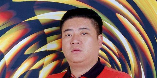 靠捡垃圾为生,妻子改嫁同门师兄_王金龙_称道_二人转