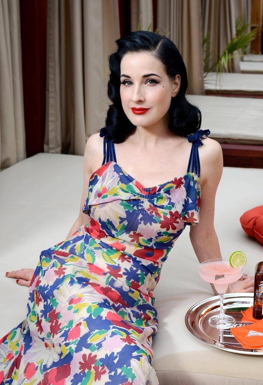 世界第一脱衣舞娘蒂塔:让男人疯狂,让女人痴迷,却遭到丈夫背叛_贵族