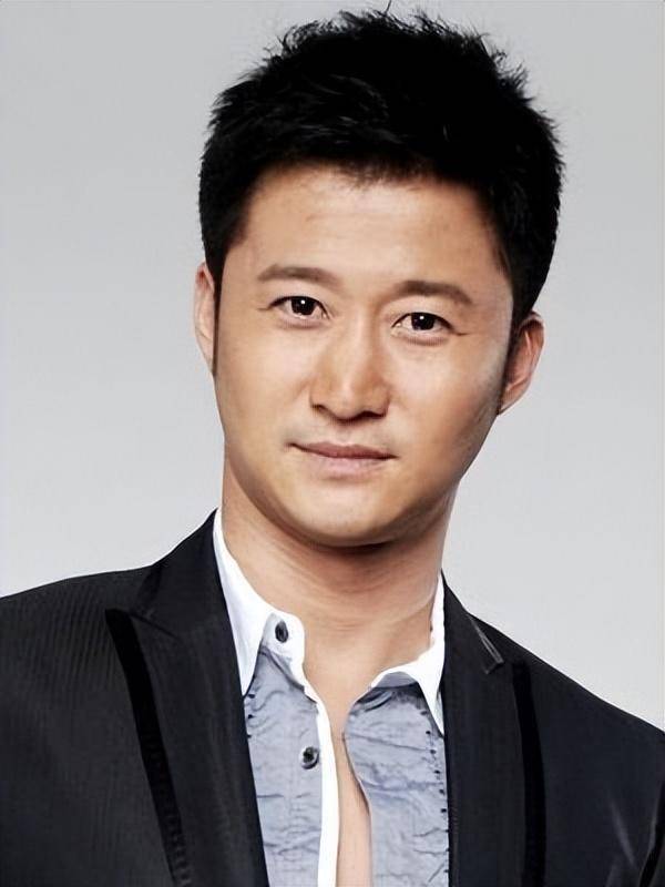 二字顶流男星出轨二字女星,网曝小三是喜剧明星_徐峥_吴京_事情