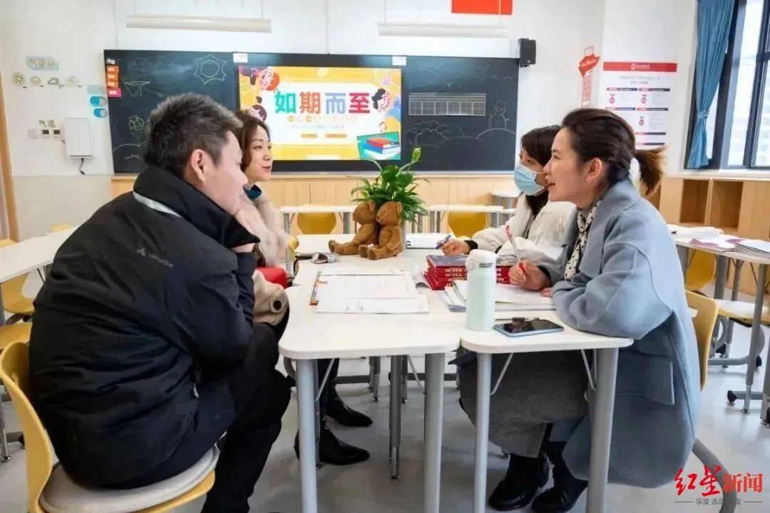 家长会变成“妈开会”,爸爸去哪儿?_孩子_影响_妈妈
