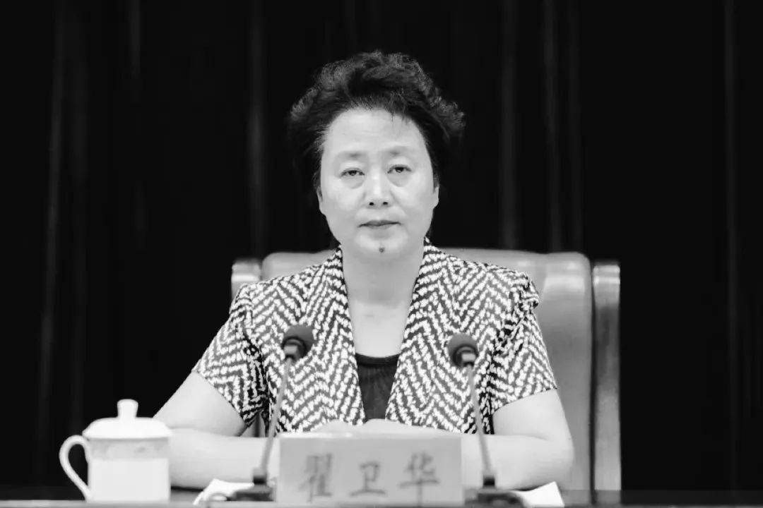 曾确诊抑郁_山西一县委书记坠楼去世 此前出车祸_襄垣