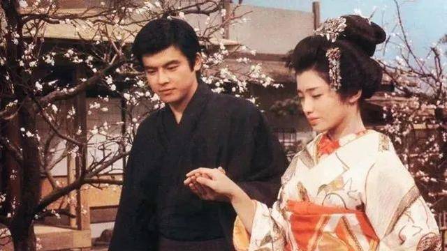 三浦友和与山口百惠的浪漫情史，成婚41年从不打骂