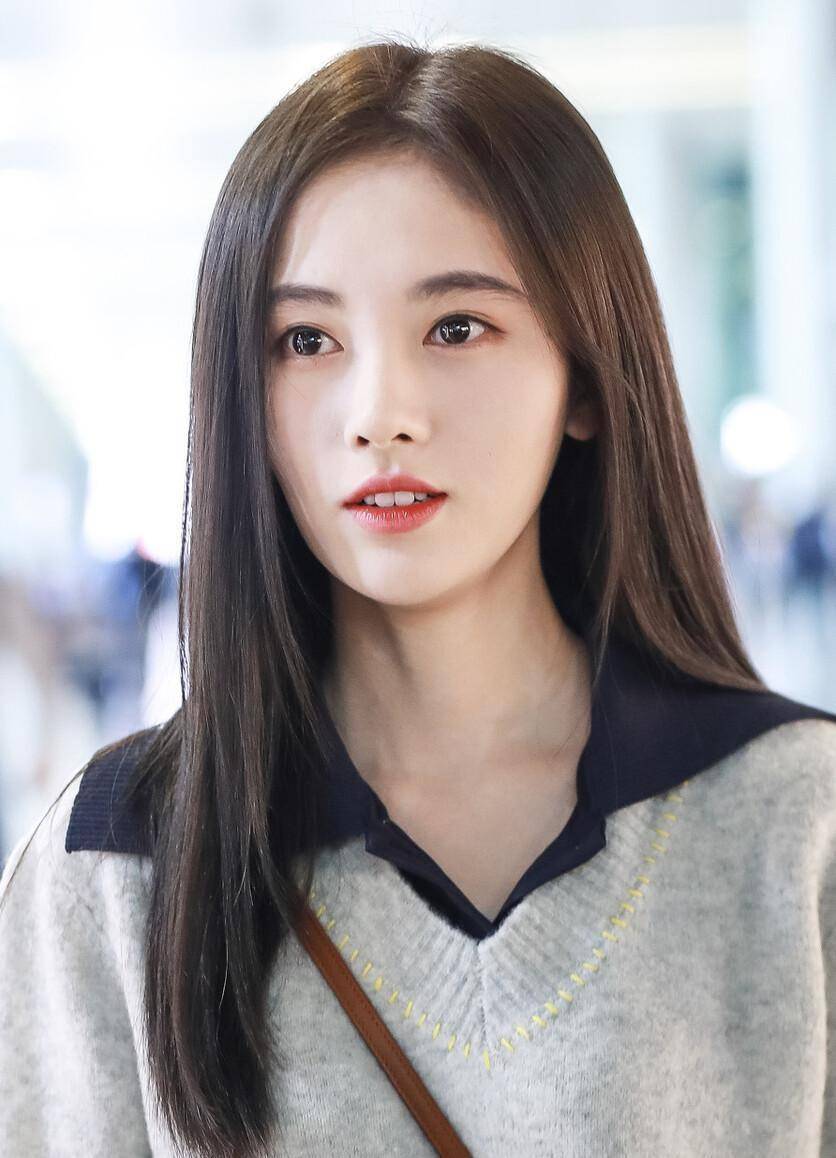 日媒评出的"四千年一遇的美女"这样的评价:你觉得鞠婧祎配吗?