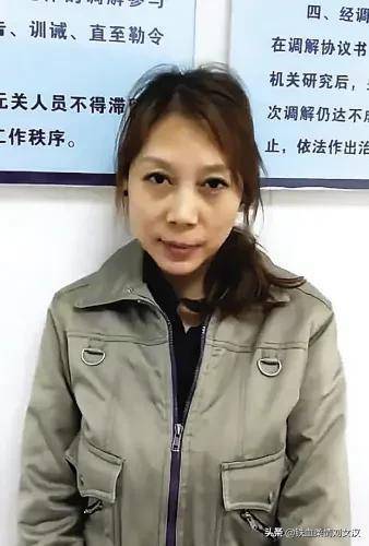 李靓蕾与劳荣之类似，够狠够毒够阴，相由心生一点不假