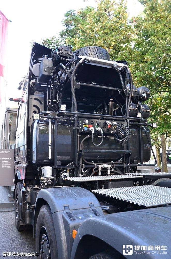 全身黑化,能撼动250吨,640马力的曼恩tgx定制大件牵引车实拍_搜狐汽车