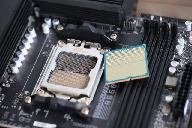 Zen 4新平台性价比中端主板,技嘉小雕B650M AORUS ELITE AX评测体验