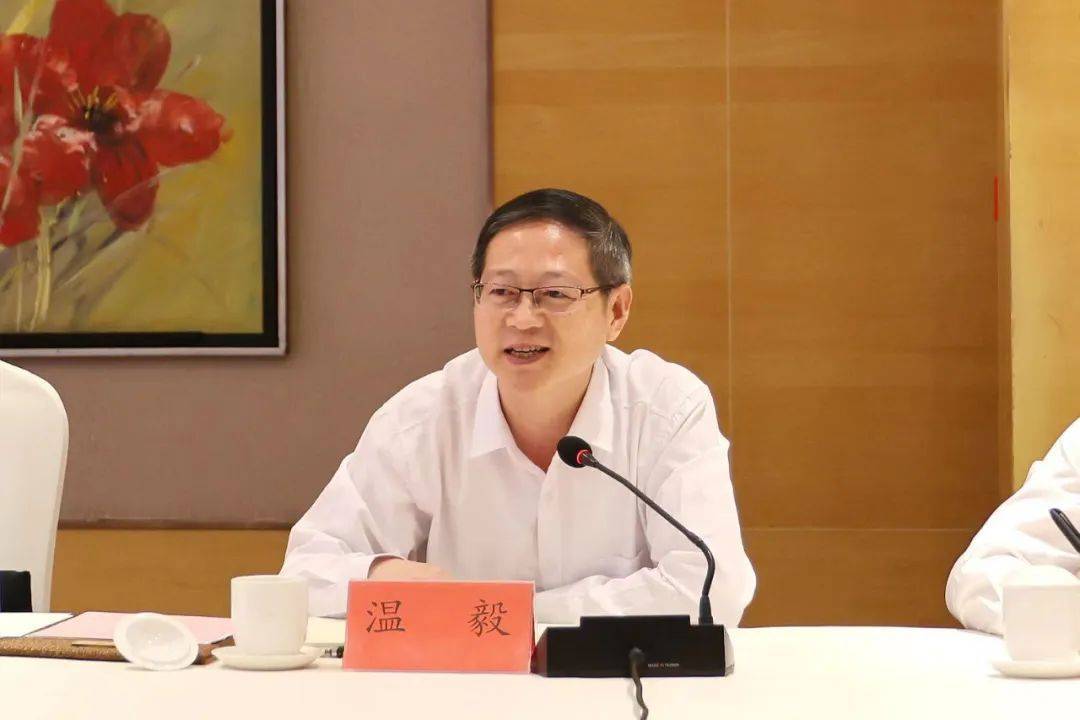 三元区委书记温毅对联合项目组一行的到来表示欢迎和感谢,并简要介绍