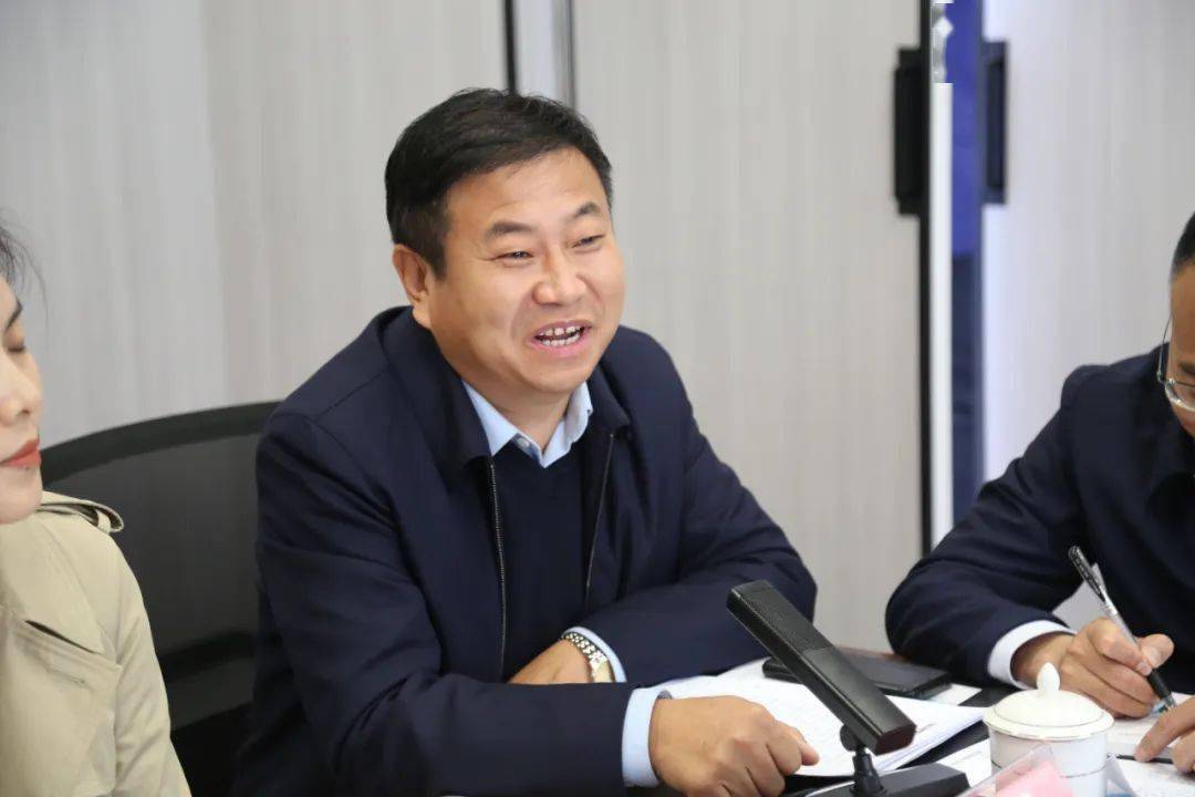 【关注】胡统金调研延安智慧金融服务平台