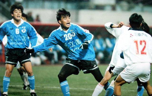 52岁足球名宿小王涛离世,大连万达55场不败王朝4人已离世_前大连足球