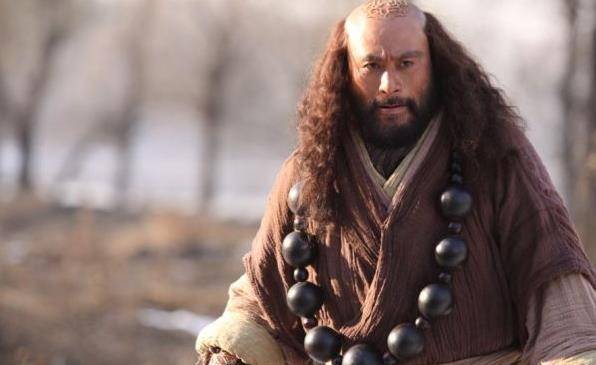 沙僧把9个骷颅头捏在手中把玩,观音让他挂在脖子上,竟有妙用_骷髅