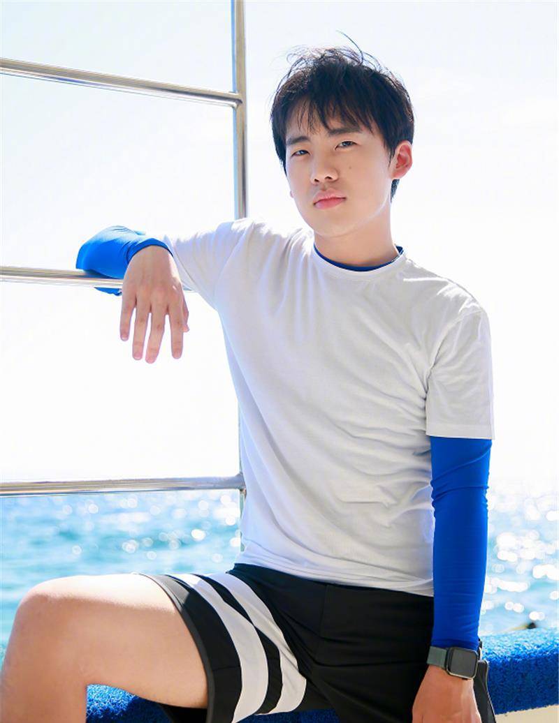 最"俗"富二代郭麒麟,开400w豪车,却舍不得买副品牌太阳镜_感觉_时候